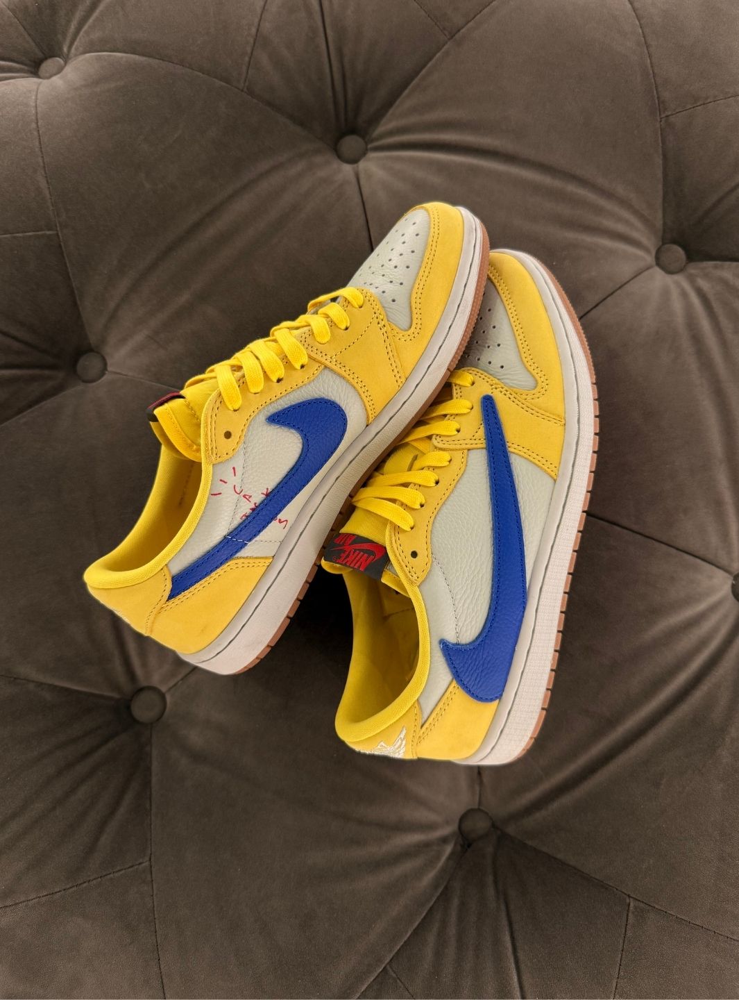 Air Jordan 1 Retro Low OG SP Travis Scott Canary - Sneakers Usate | ResellZone