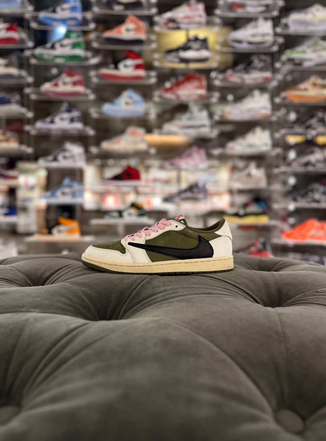 Air Jordan 1 Retro Low OG SP Travis Scott Medium Olive - Sneakers Usate | ResellZone