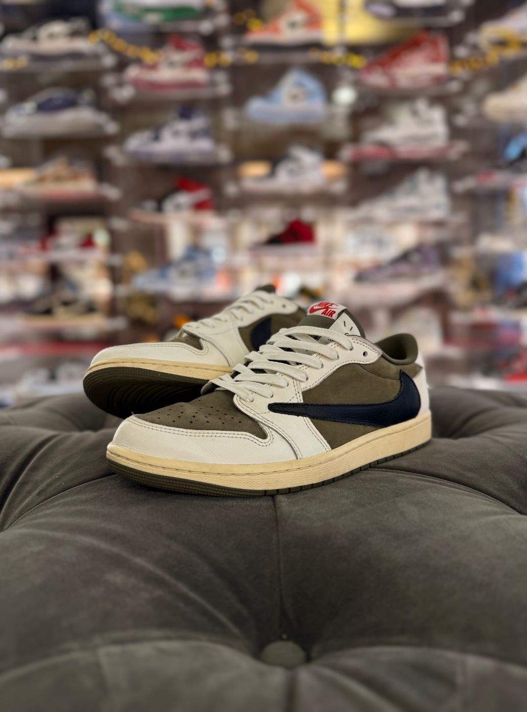 Air Jordan 1 Retro Low OG SP Travis Scott Medium Olive - Sneakers Usate | ResellZone