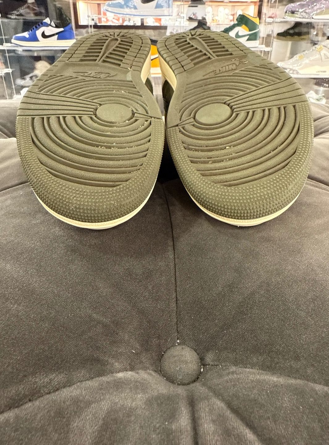 Air Jordan 1 Retro Low OG SP Travis Scott Medium Olive - Sneakers Usate | ResellZone