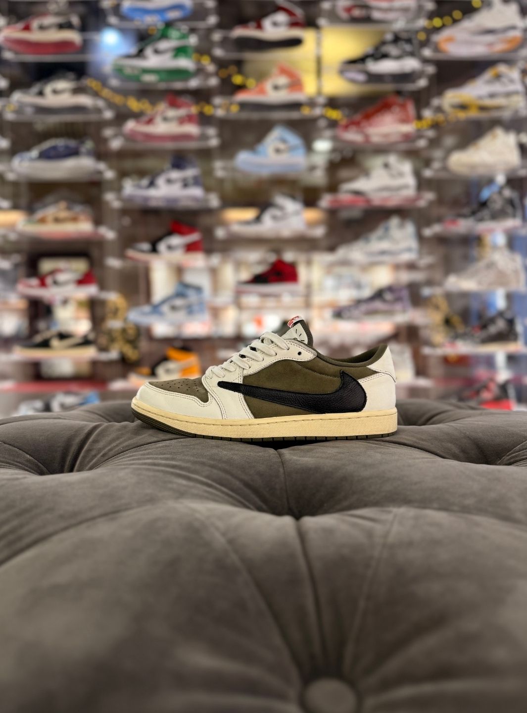 Air Jordan 1 Retro Low OG SP Travis Scott Medium Olive - Sneakers Usate | ResellZone