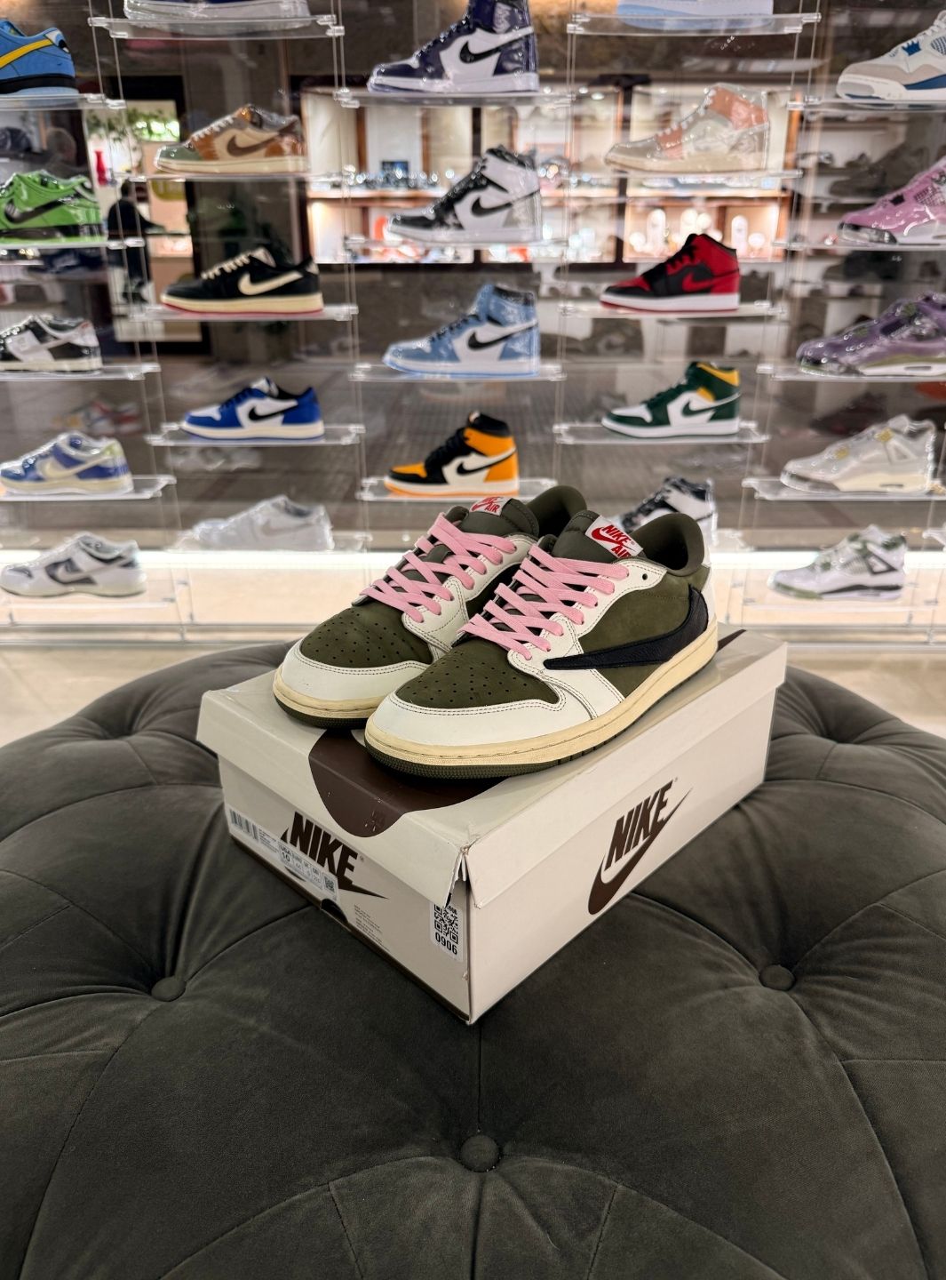 Air Jordan 1 Retro Low OG SP Travis Scott Medium Olive - Sneakers Usate | ResellZone