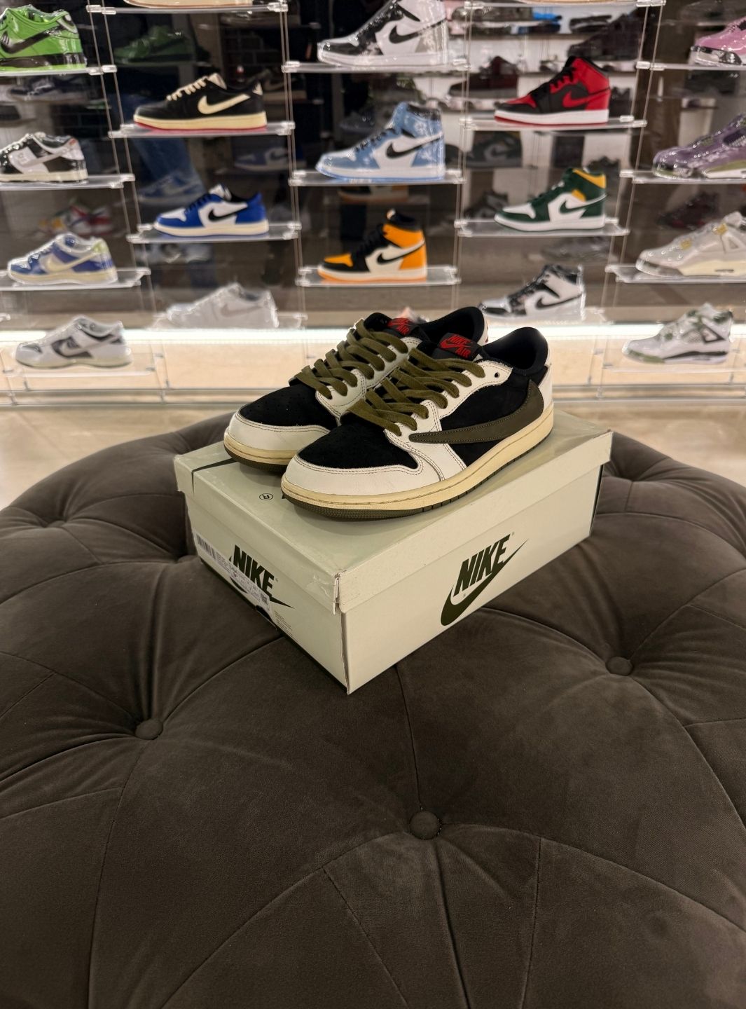 Air Jordan 1 Retro Low OG SP Travis Scott Olive - Sneakers Usate | ResellZone