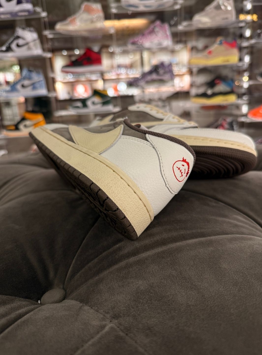 Air Jordan 1 Retro Low OG SP Travis Scott Reverse Mocha - Sneakers Usate | ResellZone