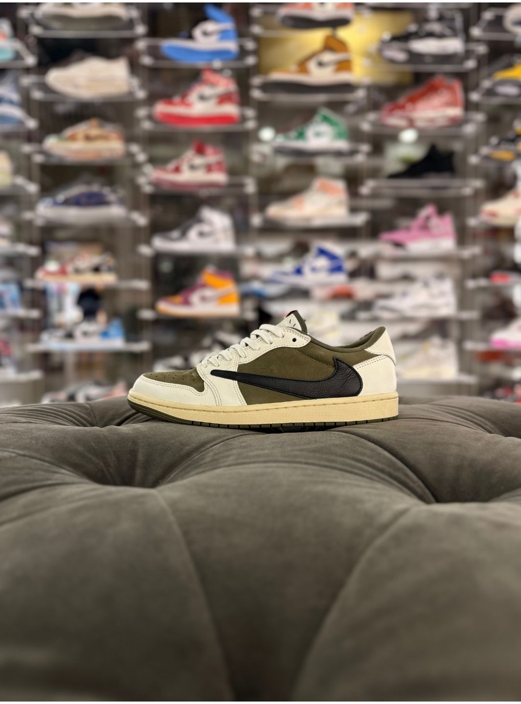 Air Jordan 1 Retro Low OG SP Travis Scott Reverse Olive - Sneakers Usate | ResellZone