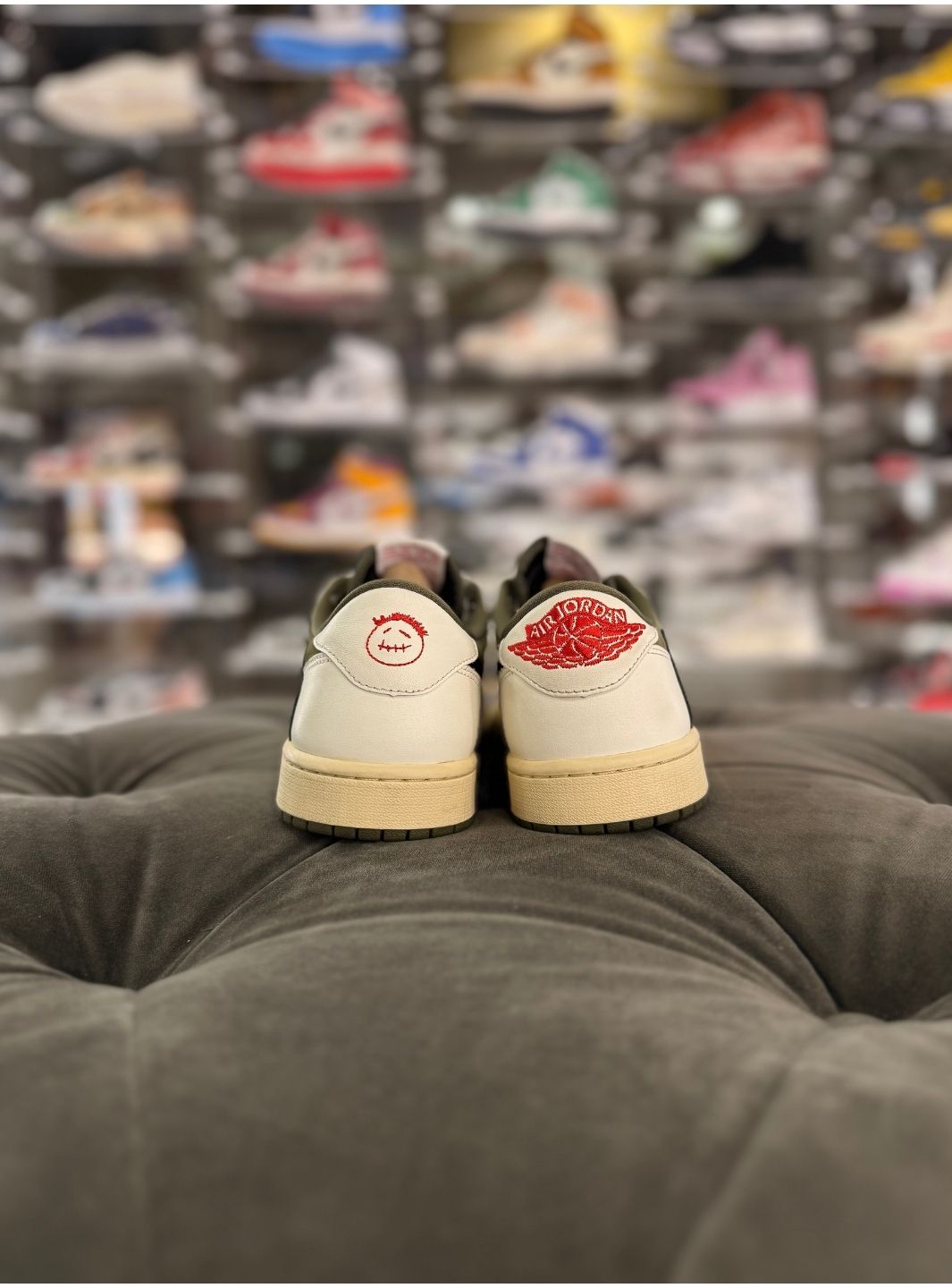 Air Jordan 1 Retro Low OG SP Travis Scott Reverse Olive - Sneakers Usate | ResellZone
