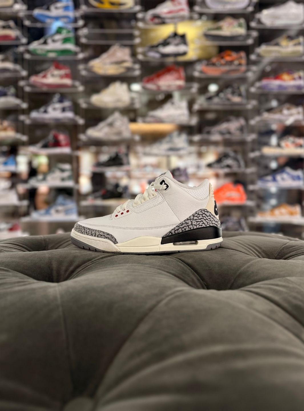 Air Jordan 3 Retro White Cement Reimagined - Sneakers Usate | ResellZone