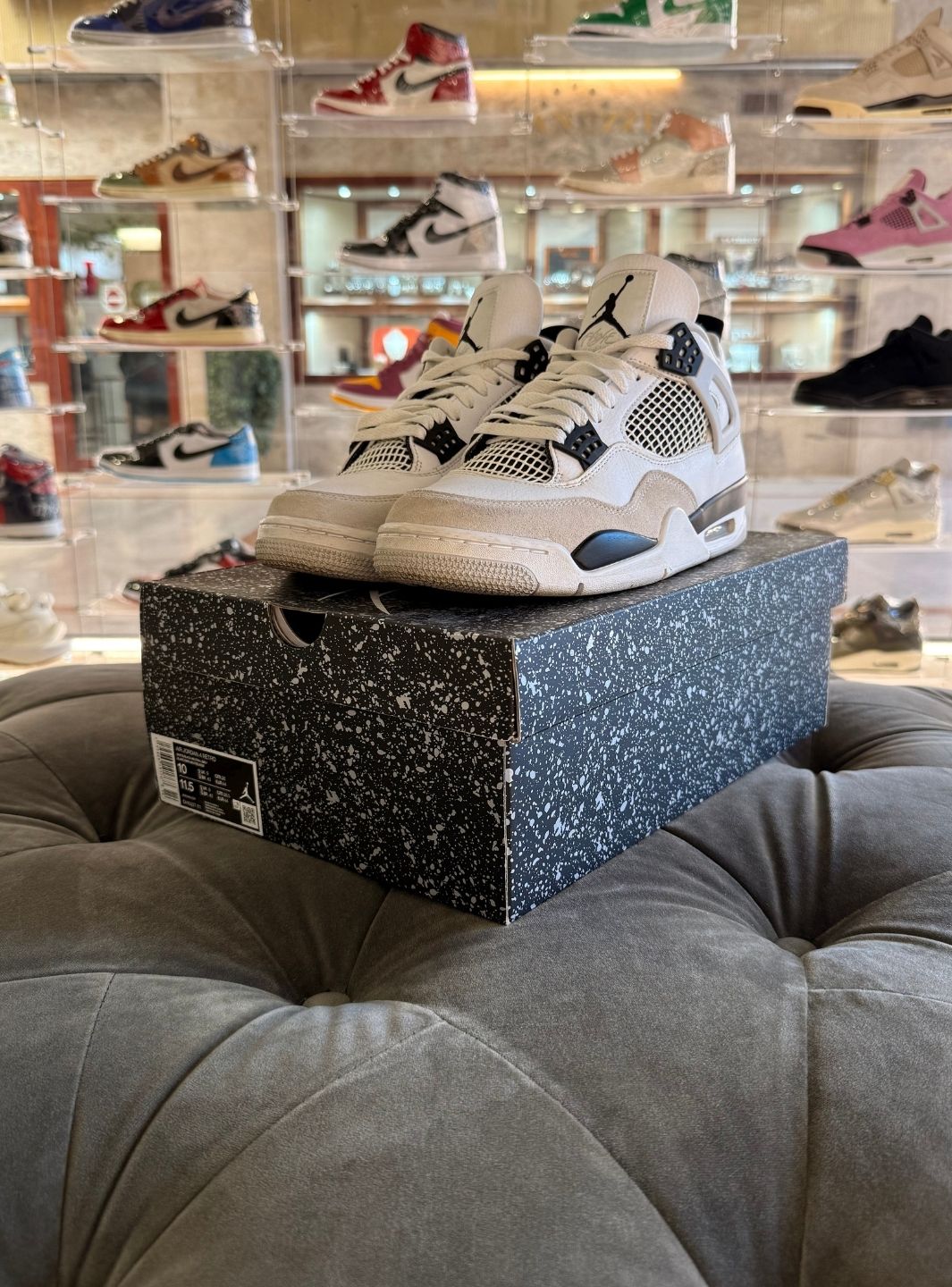 Air Jordan 4 Military Black - Sneakers Usate | ResellZone