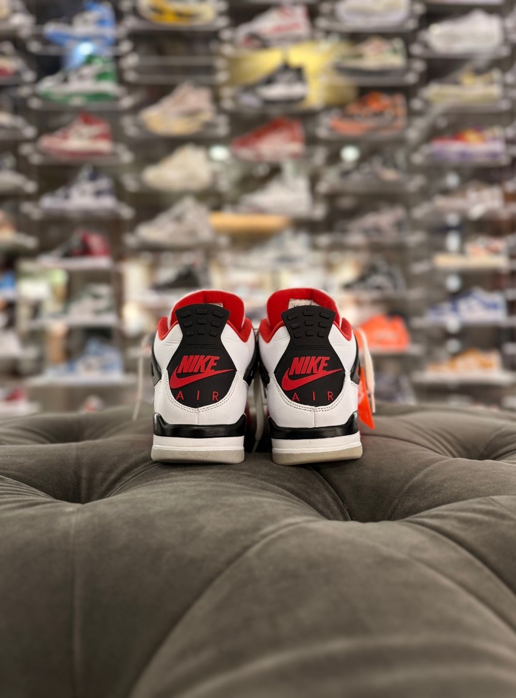 Air Jordan 4 Retro Fire Red (2020) - Sneakers Usate | ResellZone