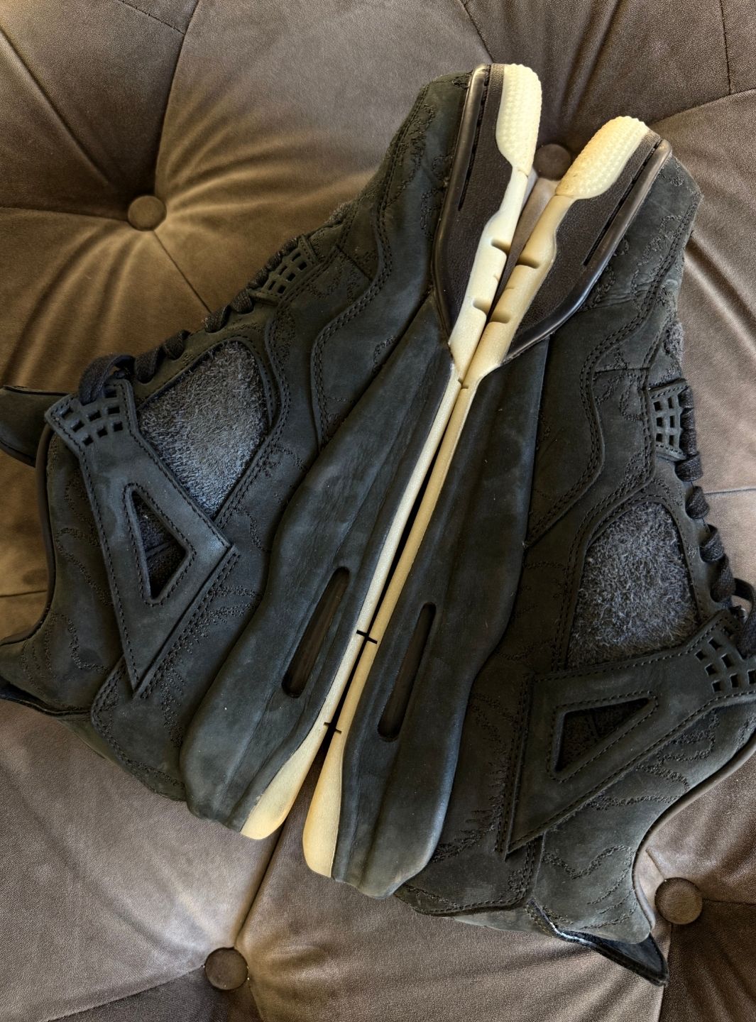 Air Jordan 4 Retro Kaws Black - Sneakers Usate | ResellZone