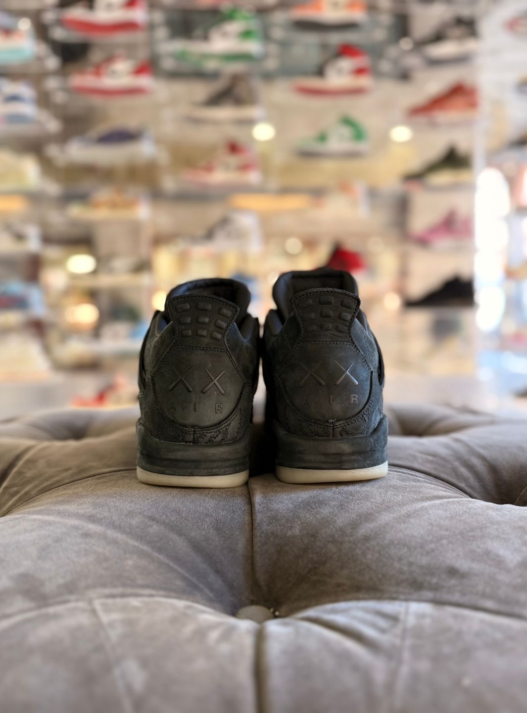 Air Jordan 4 Retro Kaws Black - Sneakers Usate | ResellZone