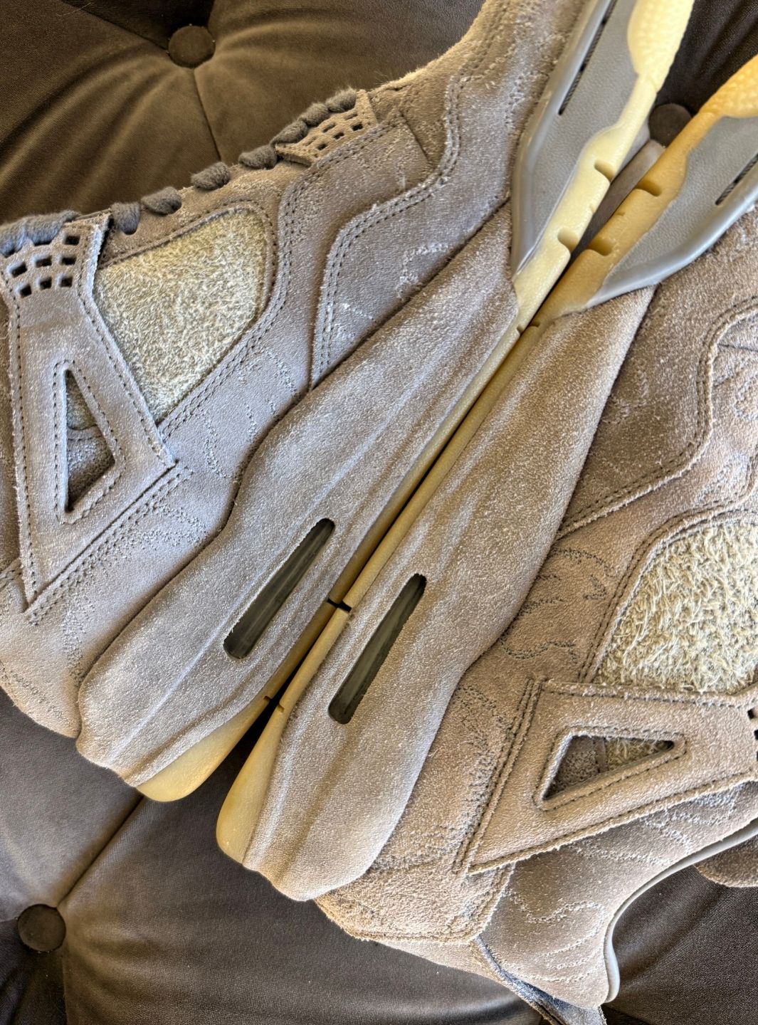 Air Jordan 4 Retro Kaws - Sneakers Usate | ResellZone