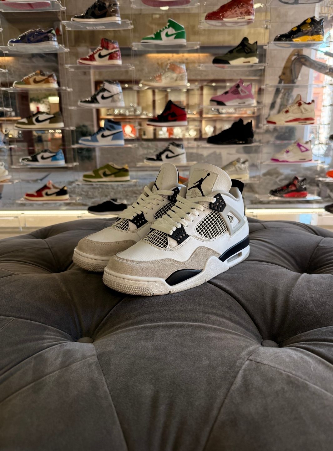 Air Jordan 4 Retro Military Black - Sneakers Usate | ResellZone