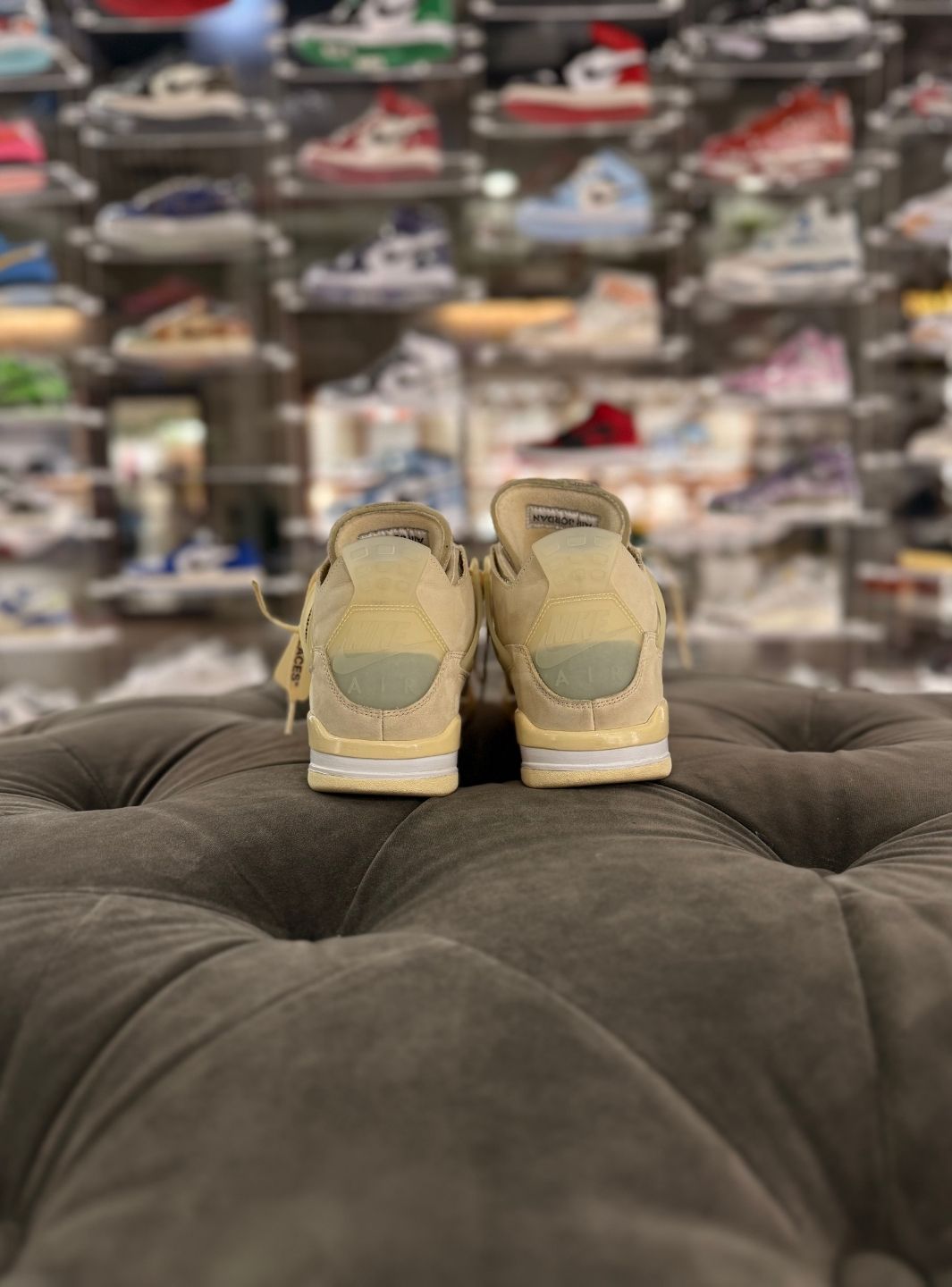 Air Jordan 4 Retro Off-White Sail - Sneakers Usate | ResellZone