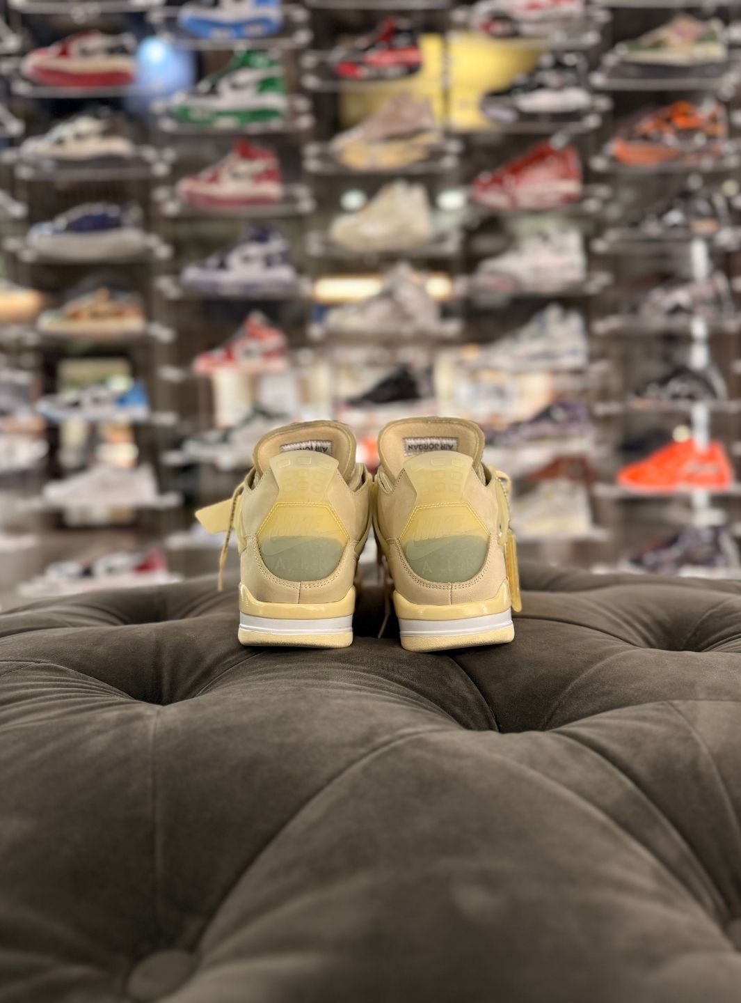 Air Jordan 4 Retro Off-White Sail - Sneakers Usate | ResellZone