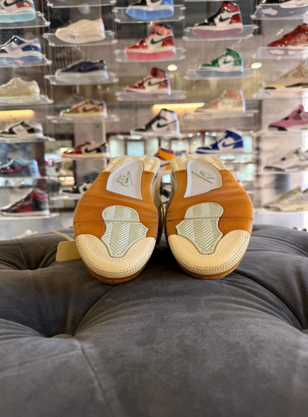 Air Jordan 4 Retro Off-White Sail - Sneakers Usate | ResellZone