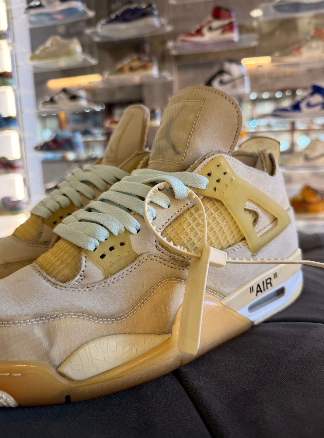 Air Jordan 4 Retro Off-White Sail - Sneakers Usate | ResellZone