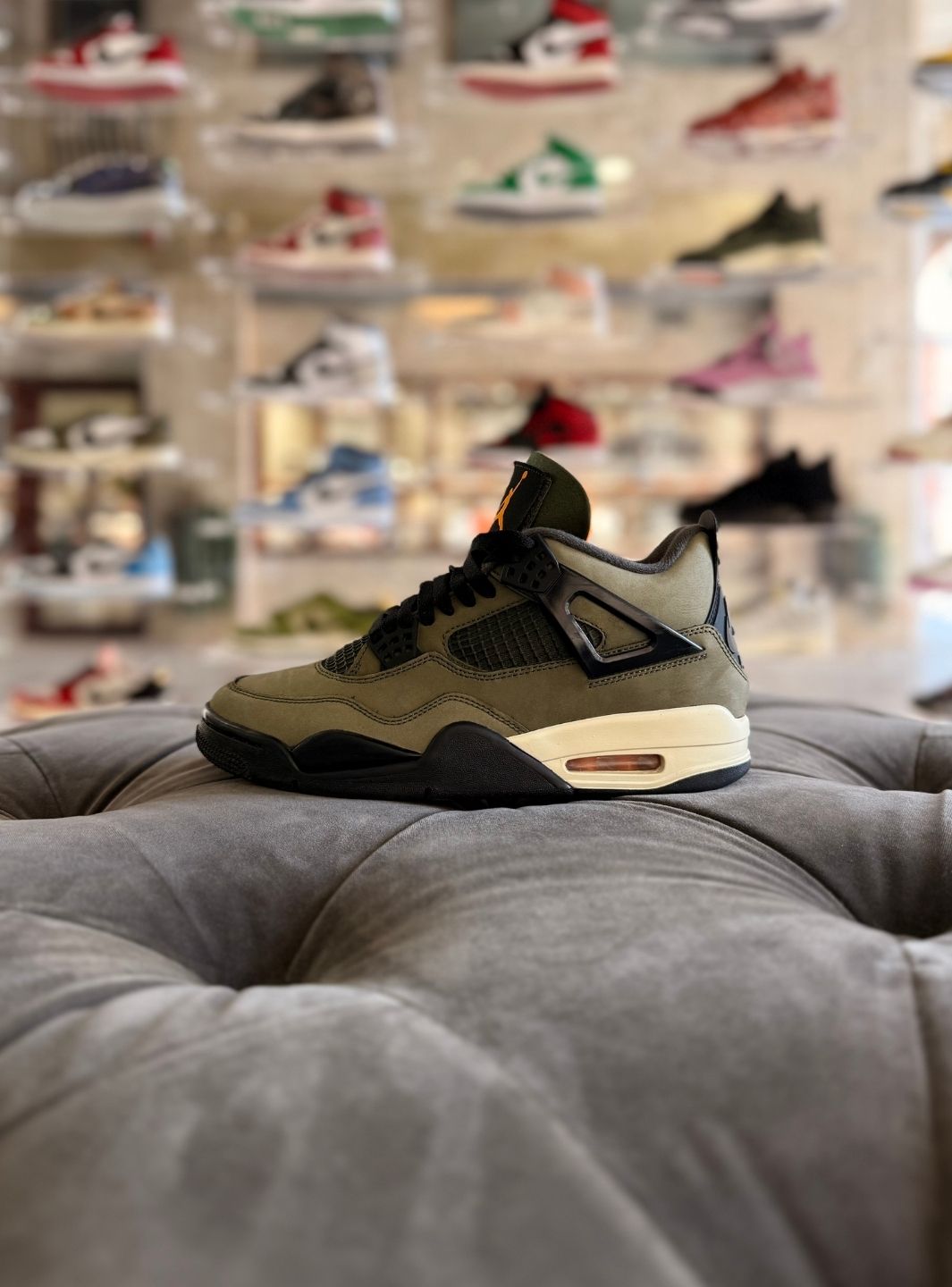 Air Jordan 4 Retro OG SP Undefeated - Sneakers Usate | ResellZone