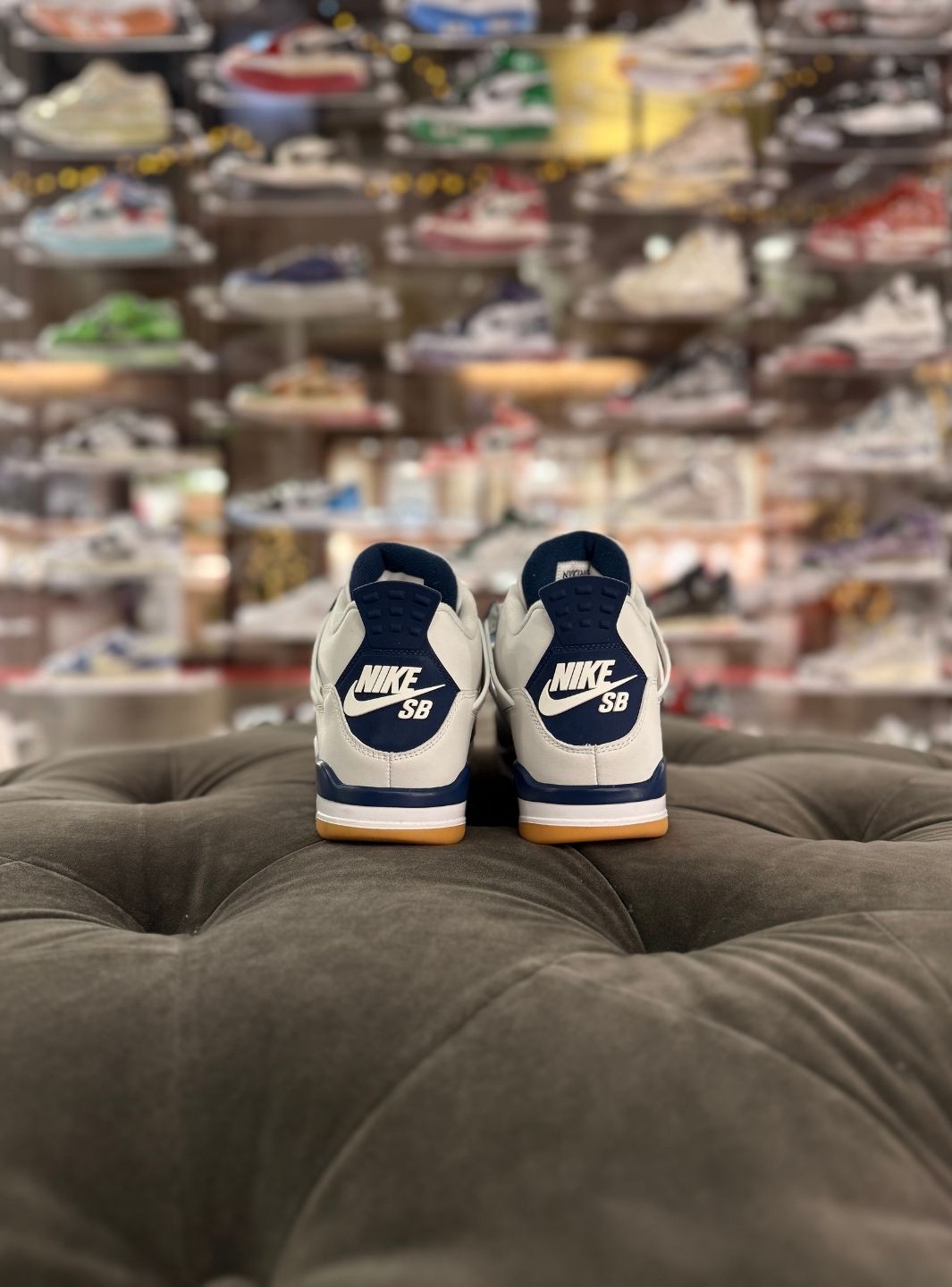 Air Jordan 4 Retro SB Navy - Sneakers Usate | ResellZone