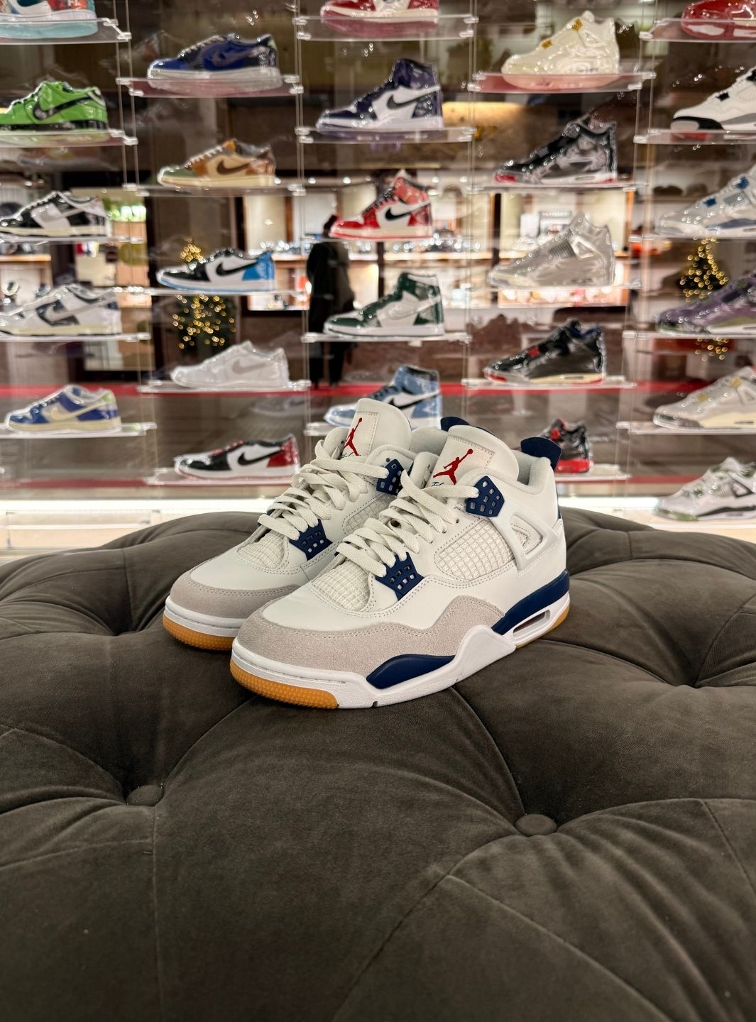 Air Jordan 4 Retro SB Navy - Sneakers Usate | ResellZone