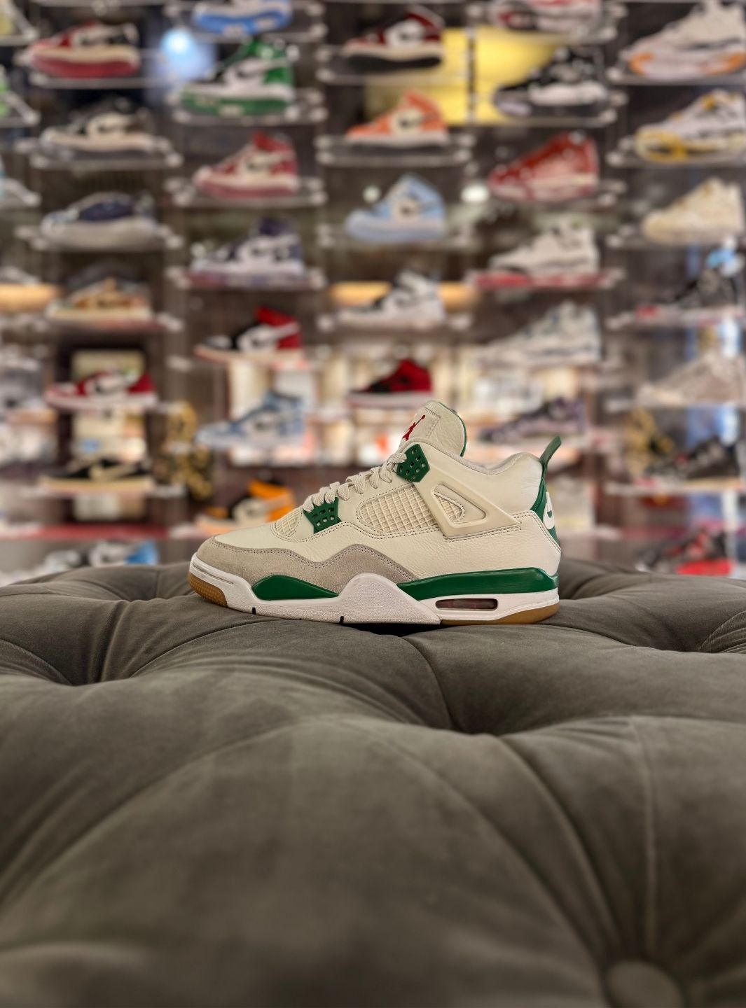 Air Jordan 4 Retro SB Pine Green - Sneakers Usate | ResellZone