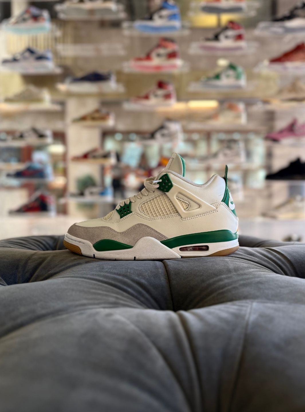 Air Jordan 4 Retro SB Pine Green - Sneakers Usate | ResellZone