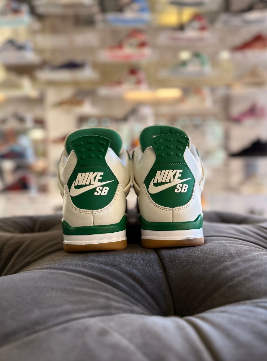 Air Jordan 4 Retro SB Pine Green - Sneakers Usate | ResellZone