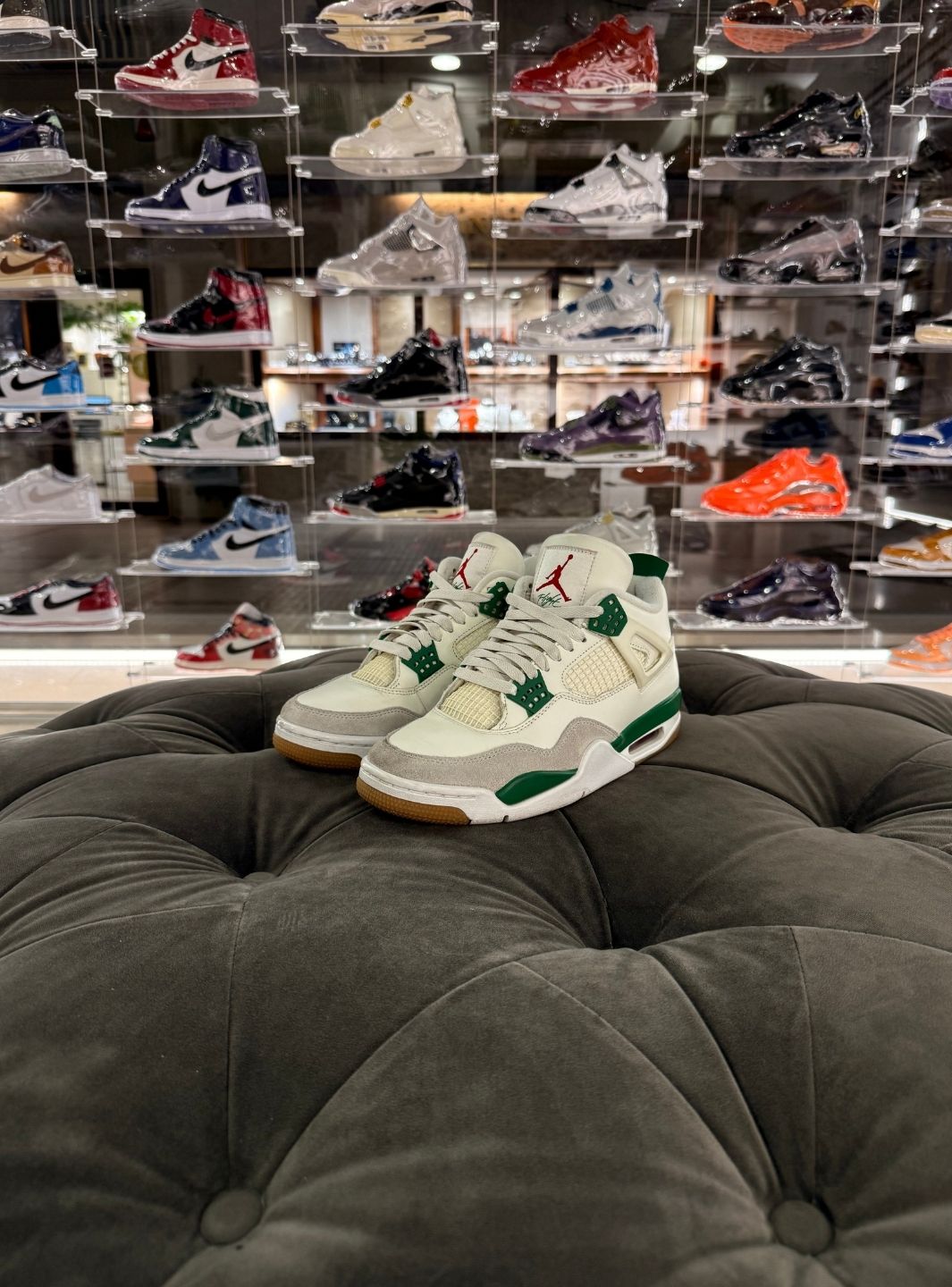 Air Jordan 4 Retro SB Pine Green - Sneakers Usate | ResellZone