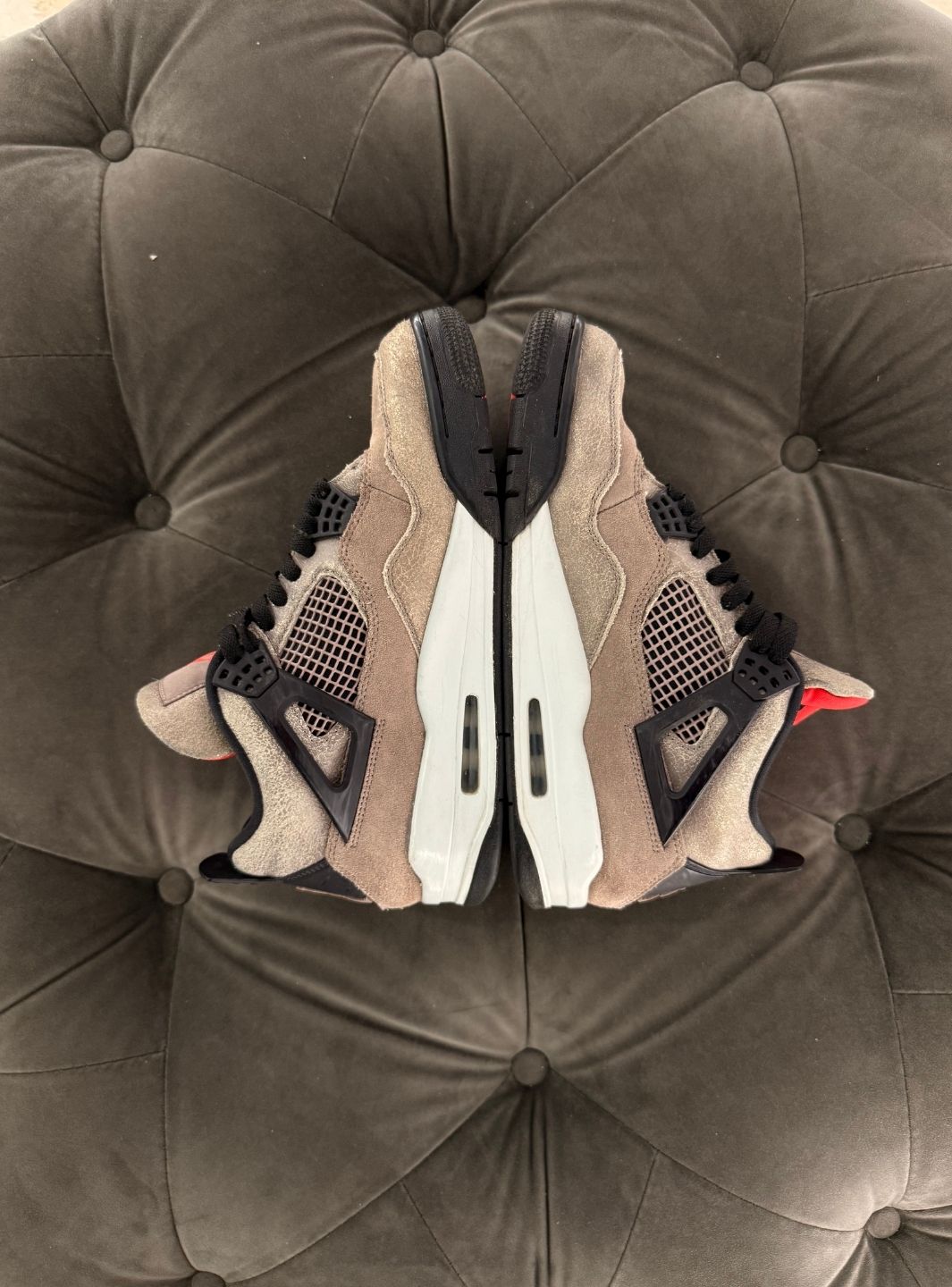 Air Jordan 4 Retro Taupe Haze - Sneakers Usate | ResellZone