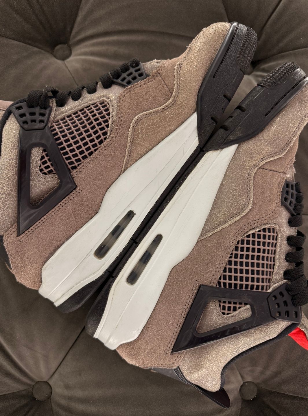 Air Jordan 4 Retro Taupe Haze - Sneakers Usate | ResellZone