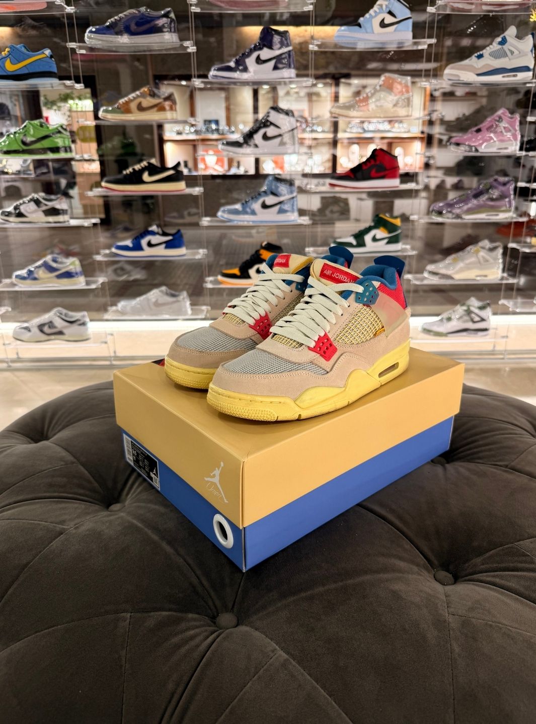 Air Jordan 4 Retro Union Guava Ice - Sneakers Usate | ResellZone