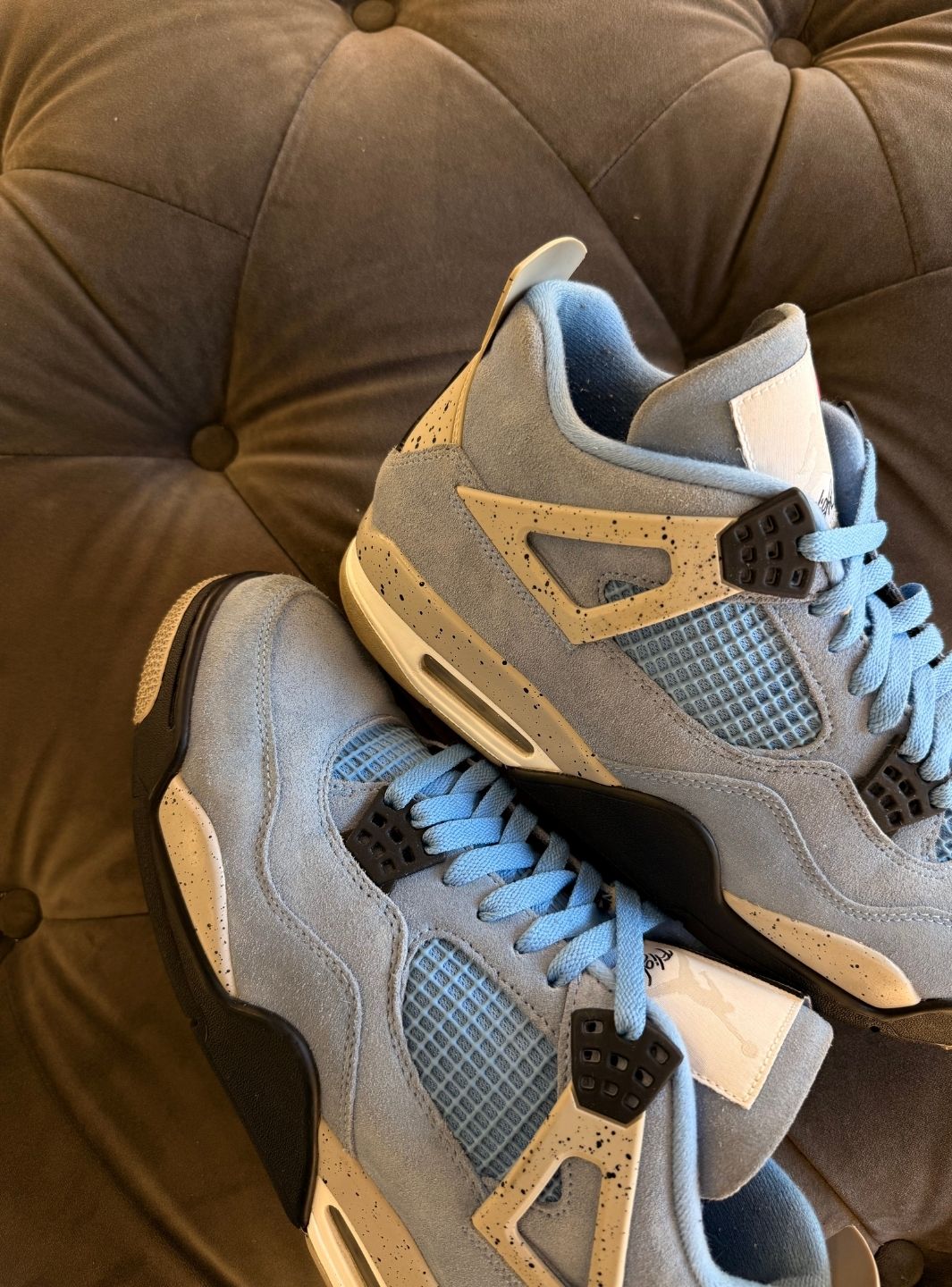 Air Jordan 4 Retro University Blue - Sneakers Usate | ResellZone