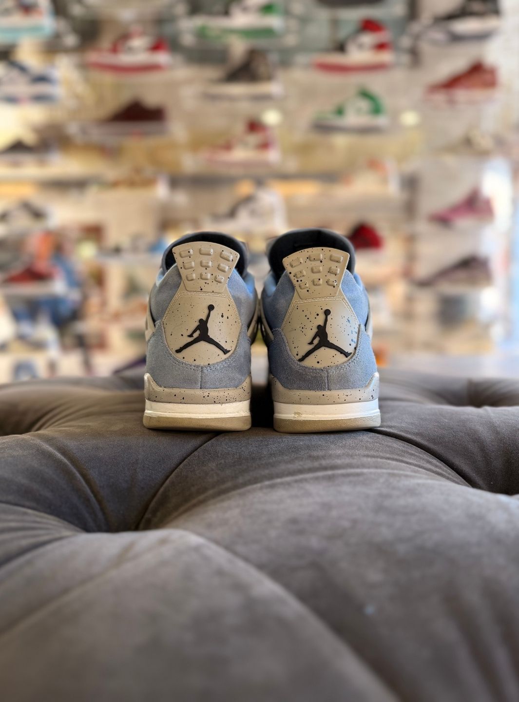 Air Jordan 4 Retro University Blue - Sneakers Usate | ResellZone