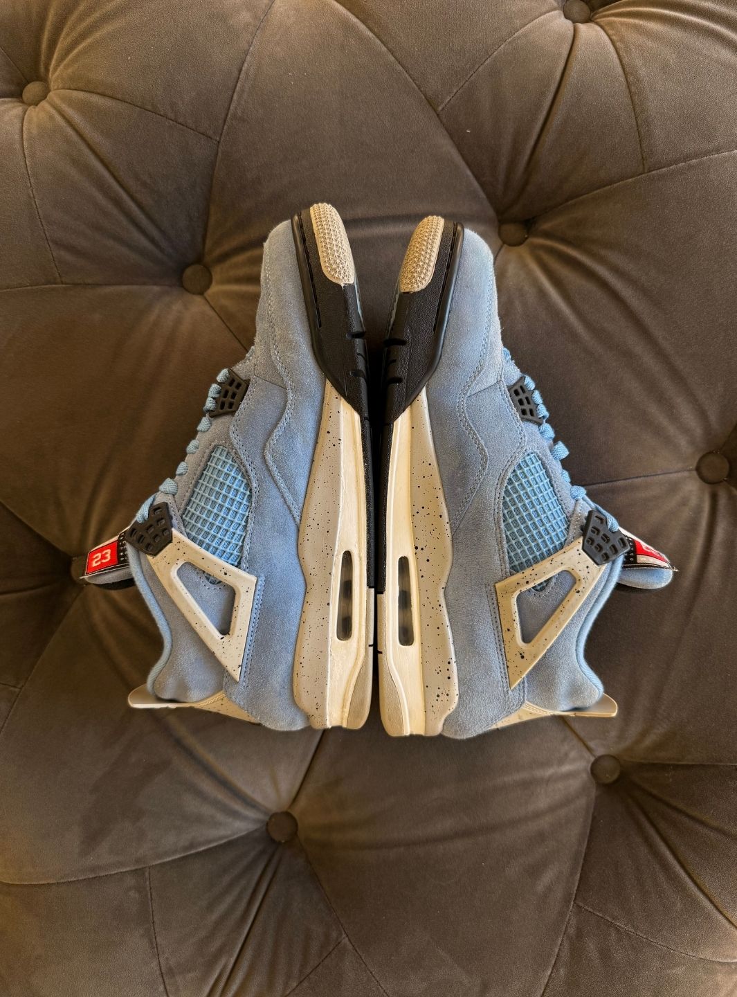Air Jordan 4 Retro University Blue - Sneakers Usate | ResellZone