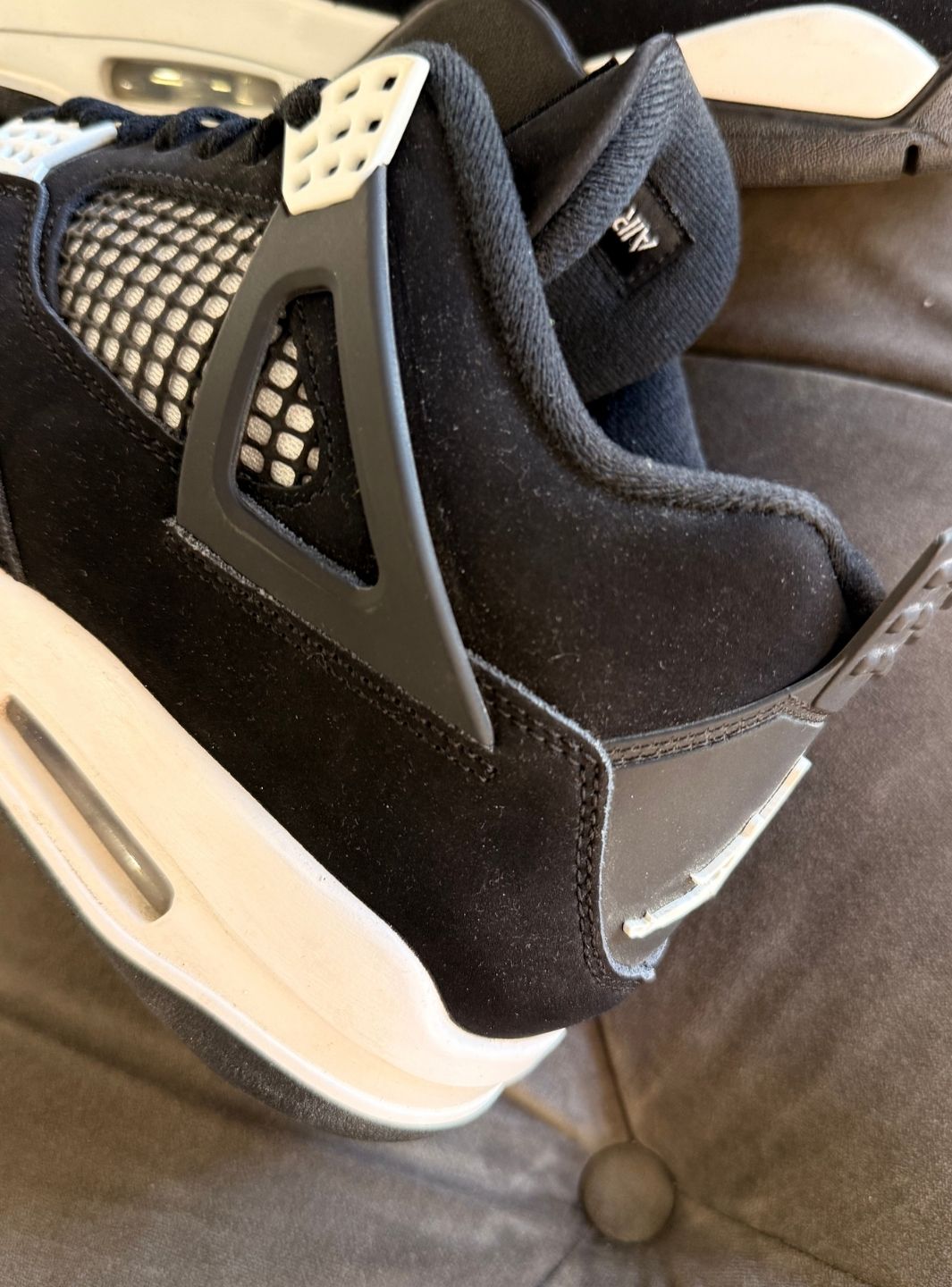 Air Jordan 4 Retro White Thunder - Sneakers Usate | ResellZone