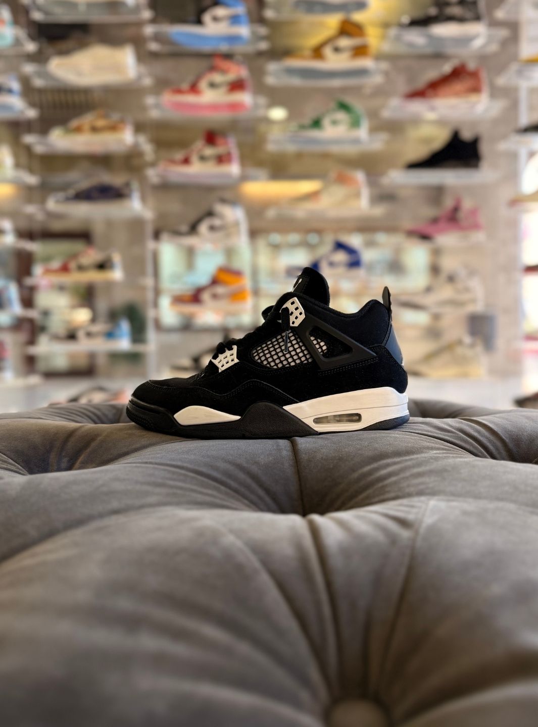 Air Jordan 4 Retro White Thunder - Sneakers Usate | ResellZone