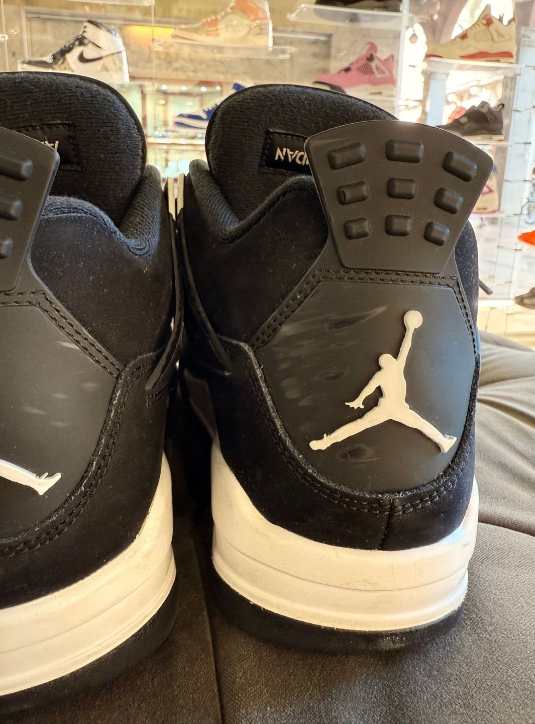 Air Jordan 4 Retro White Thunder - Sneakers Usate | ResellZone