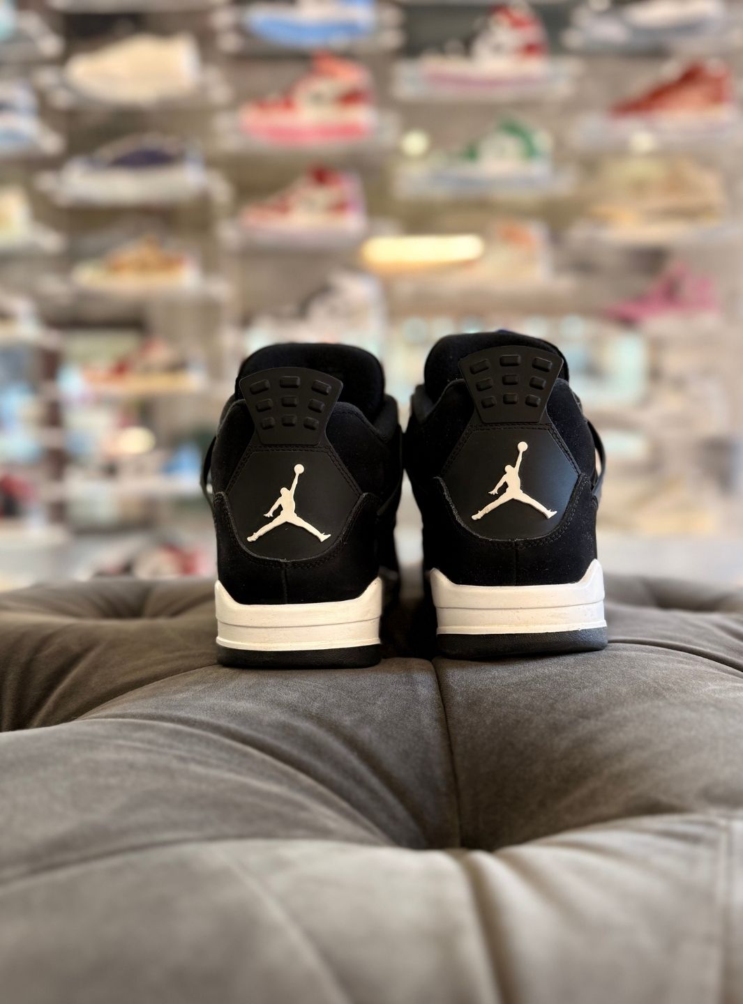 Air Jordan 4 Retro White Thunder - Sneakers Usate | ResellZone