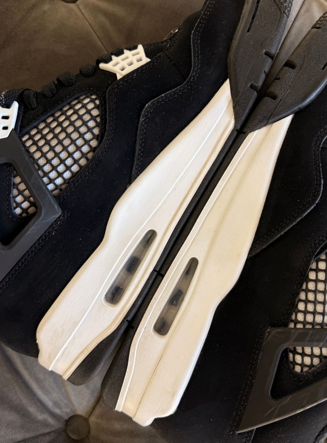 Air Jordan 4 Retro White Thunder - Sneakers Usate | ResellZone