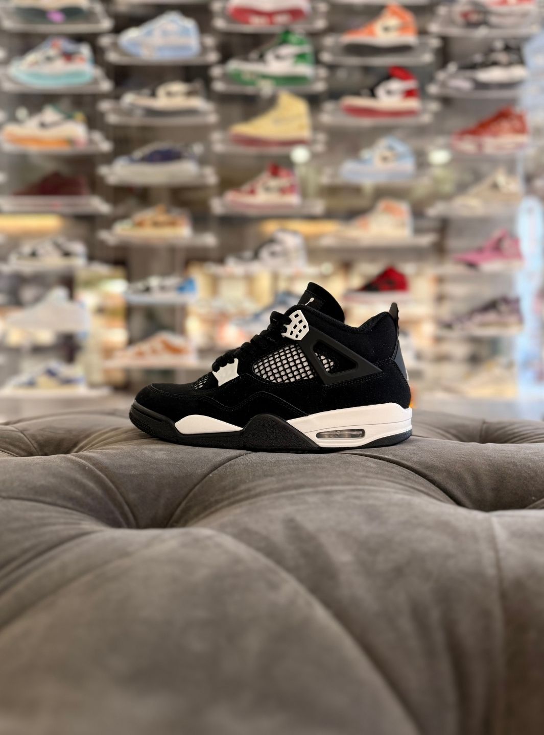 Air Jordan 4 Retro White Thunder - Sneakers Usate | ResellZone