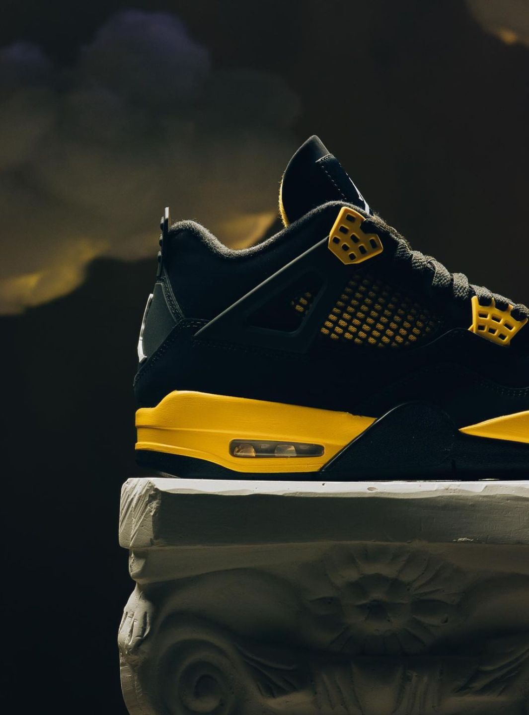 Air Jordan 4 Retro Yellow Thunder (2023) - DH6927-017 | ResellZone