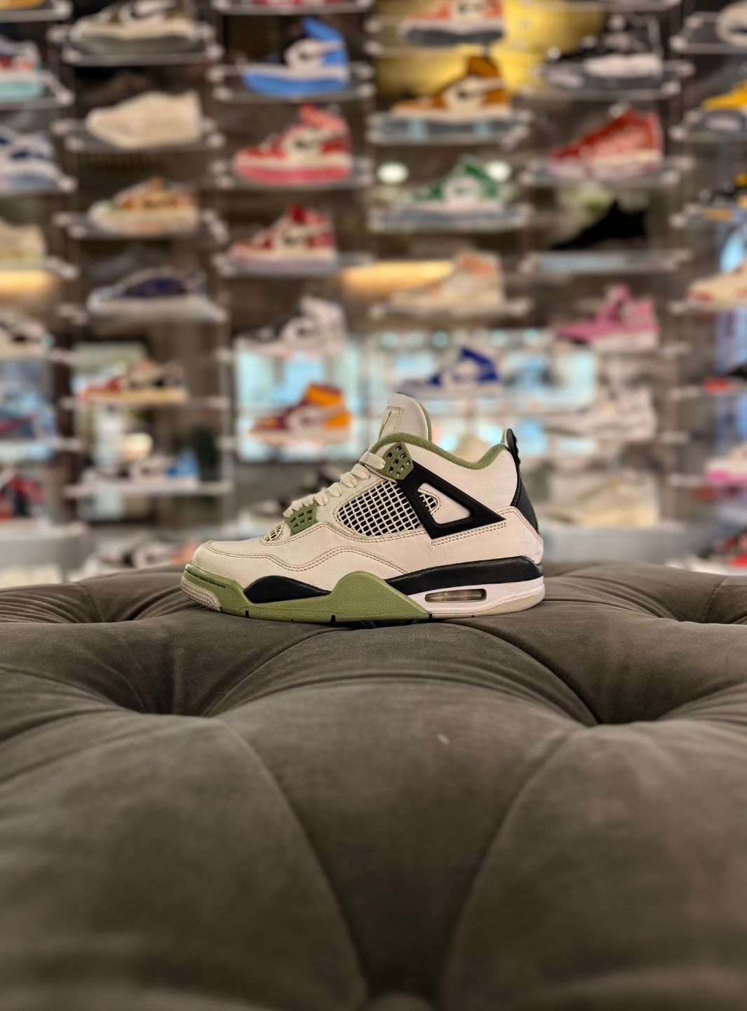 Air Jordan 4 Seafoam - Sneakers Usate | ResellZone