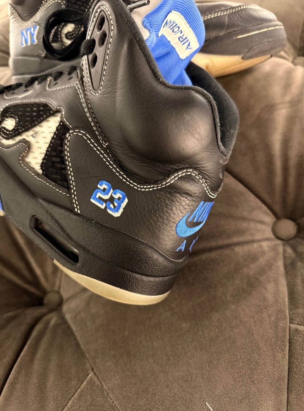 Air Jordan 5 Retro Awake NY Black - Sneakers Usate | ResellZone