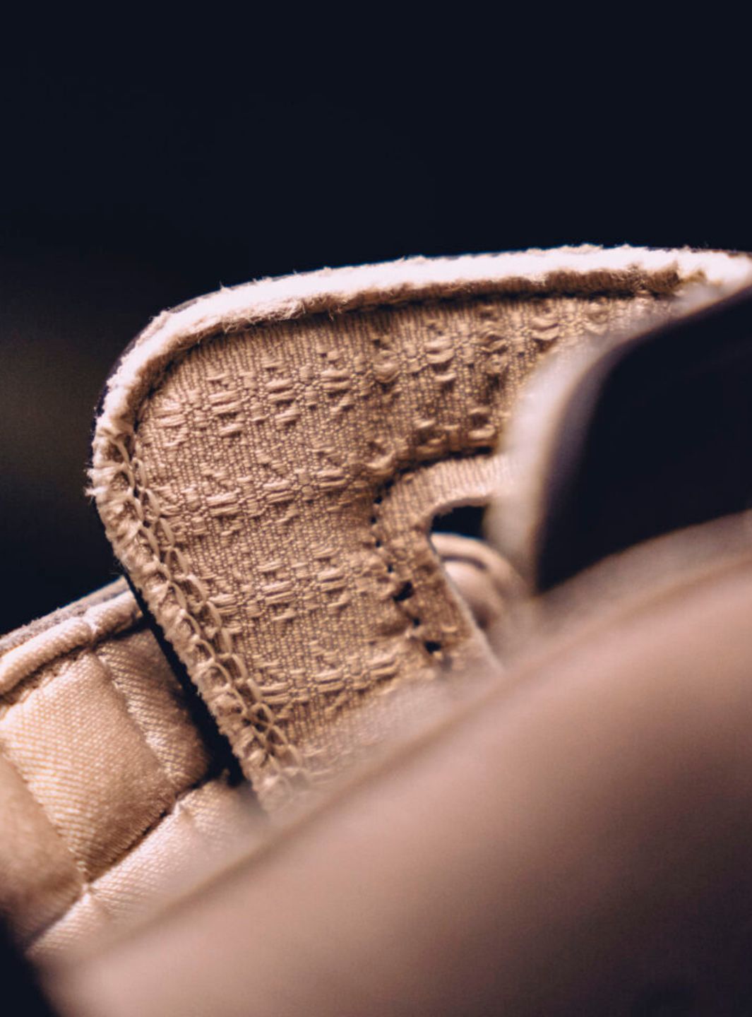 Air Jordan 6 Retro A Ma Maniére Smokey Mauve - IF3103-200 | ResellZone