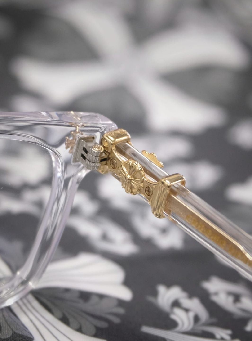 Chrome Hearts Eyewear Cox Ucker Crystal 18K Gold | ResellZone