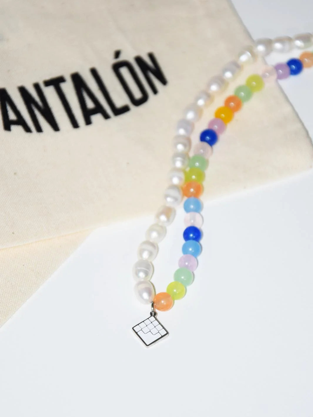 Pantalón Rainbow Pearl Necklace