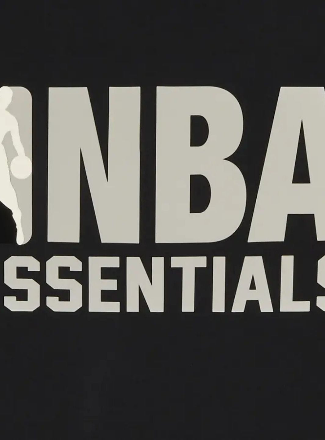 Fear of God Essentials x NBA T-Shirt Nero - 125AL244101F | ResellZone