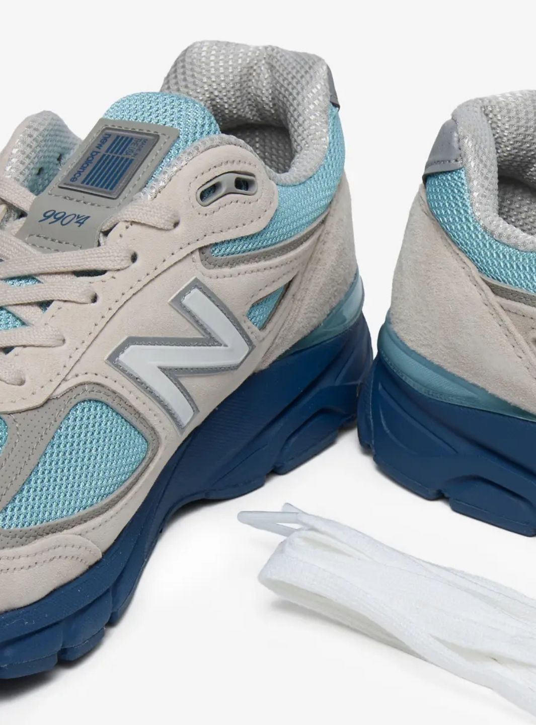 New Balance 990v4 MiUSA Moonbeam Cloud Blue - U990MB4 | ResellZone