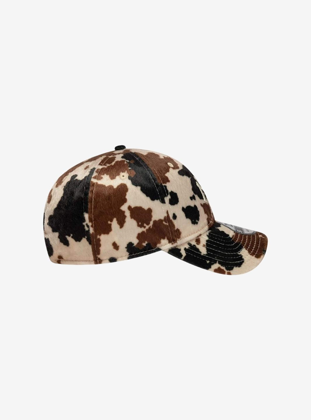 New Era New York Yankees Animal Print Beige 9TWENTY Adjustable Cap - 60844104 | ResellZone