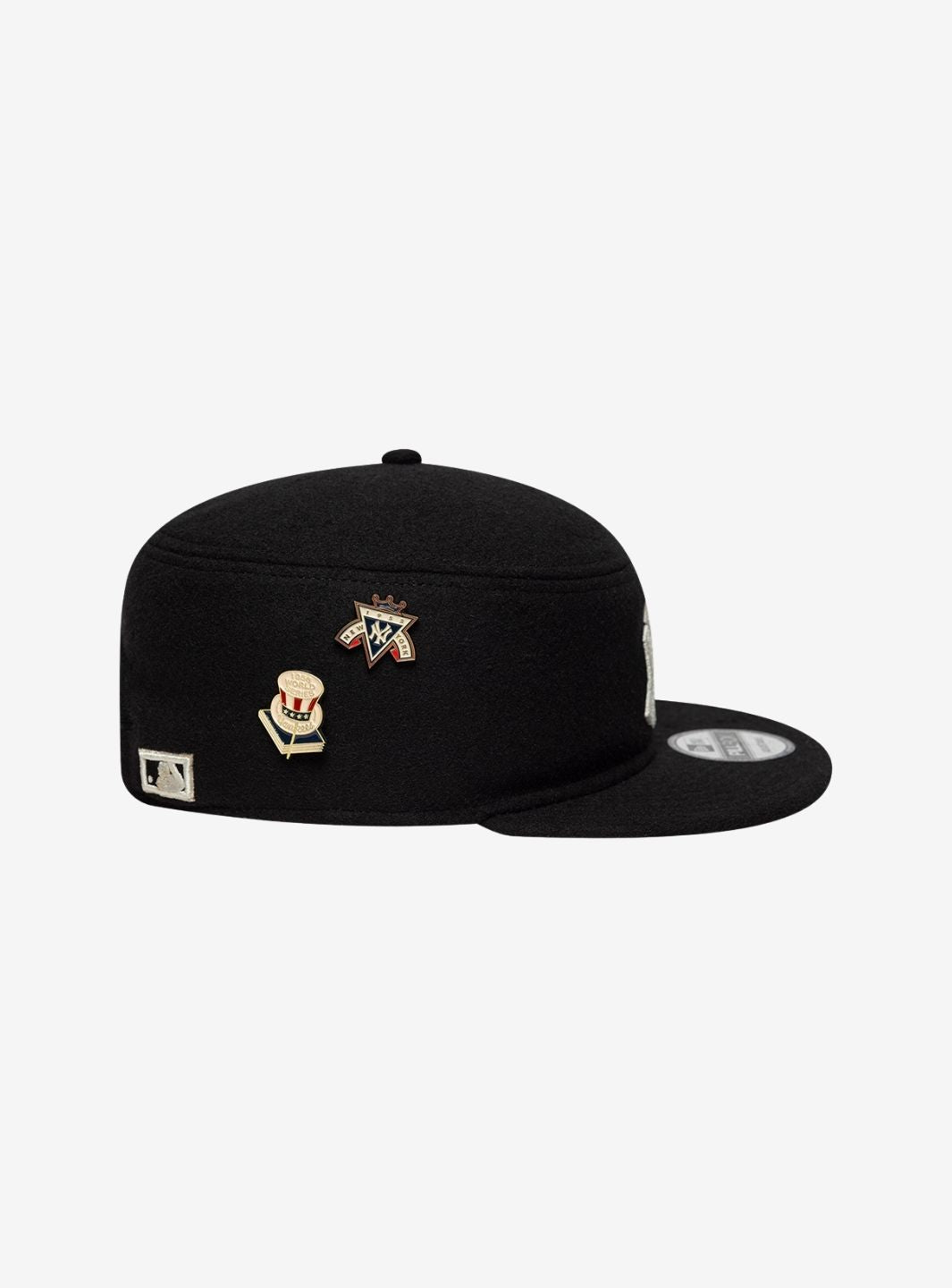 New Era New York Yankees MLB Pillow Black Adjustable Cap with Pin Badge | ResellZone